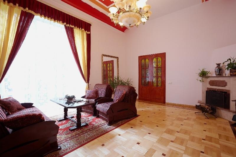 Apartments On Doroshenka 19 Lviv Bagian luar foto