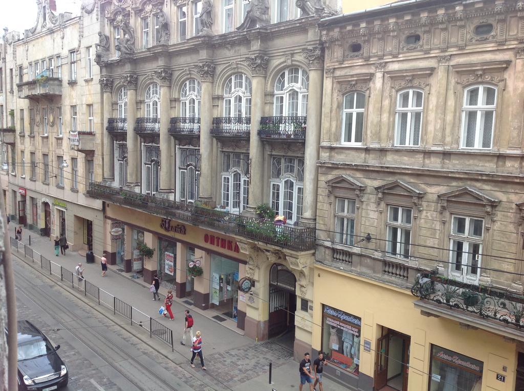 Apartments On Doroshenka 19 Lviv Bagian luar foto